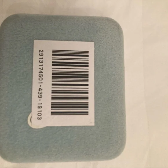 BEST OFFER!
Elegant Silver Hoop Earrings by Epiphany. - Picture 8 of 9